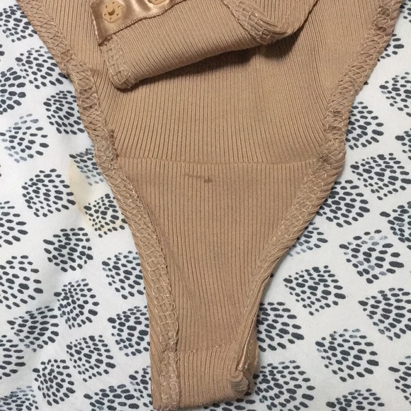 H&M Tan Bodysuit - Picture 6 of 6